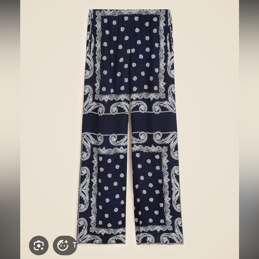 NWT PETITE COSMO PANT IN SCARF PRINT